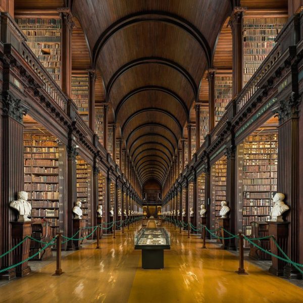 Long_Room_Interior_Trinity_College_Dublin_Irelan